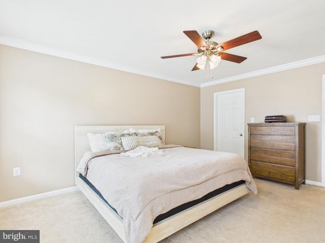 222 BALMORAL LN, Martinsburg, WV 25404