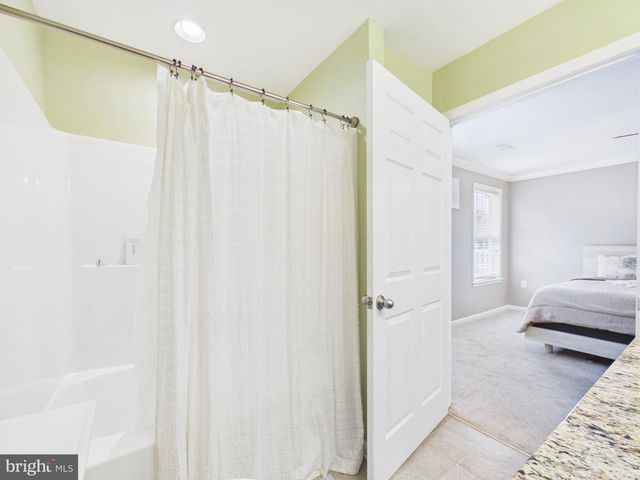 222 BALMORAL LN, Martinsburg, WV 25404
