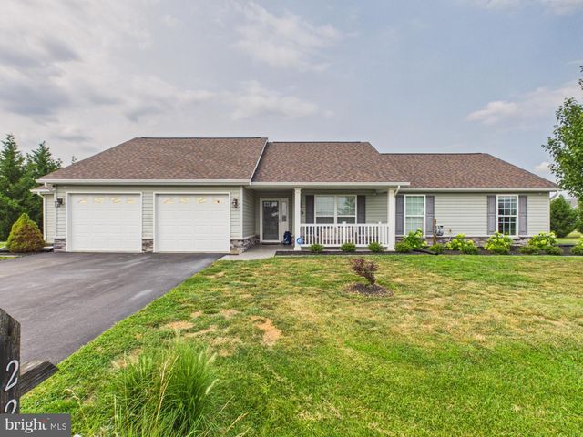 222 BALMORAL LN, Martinsburg, WV 25404