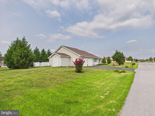 222 BALMORAL LN, Martinsburg, WV 25404