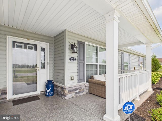222 BALMORAL LN, Martinsburg, WV 25404