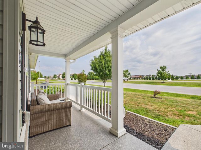 222 BALMORAL LN, Martinsburg, WV 25404