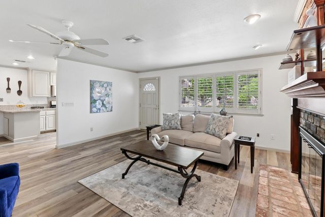 7830 Verna Mae Ave, Sacramento, CA 95828