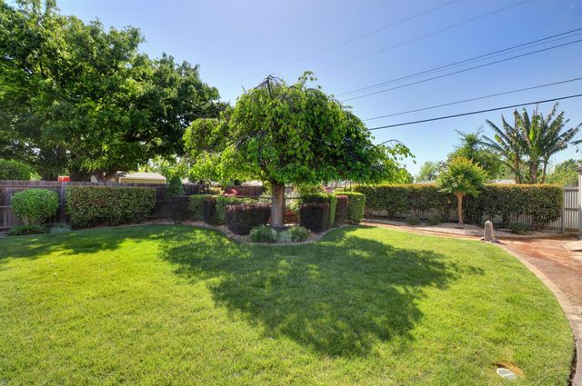 7830 Verna Mae Ave, Sacramento, CA 95828