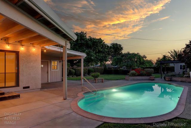 7830 Verna Mae Ave, Sacramento, CA 95828