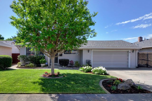 7830 Verna Mae Ave, Sacramento, CA 95828