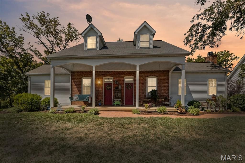 5405 Turner Hall Rd, Smithton, IL 62285
