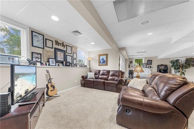 602 Ridgewood Drive, Raymore, MO 64083