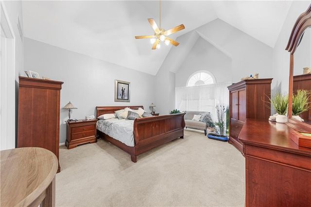602 Ridgewood Drive, Raymore, MO 64083