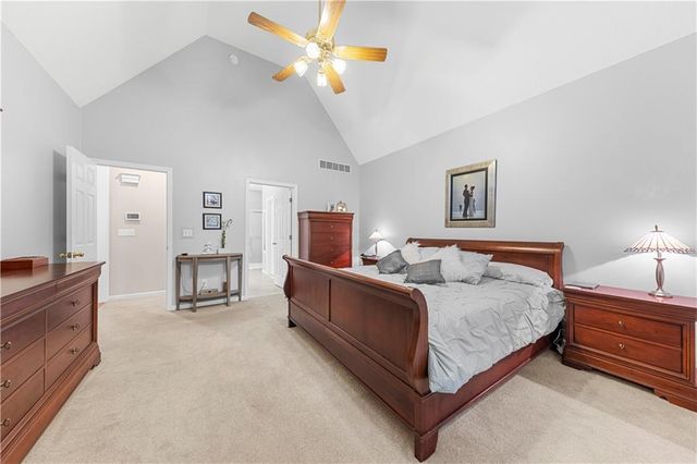 602 Ridgewood Drive, Raymore, MO 64083