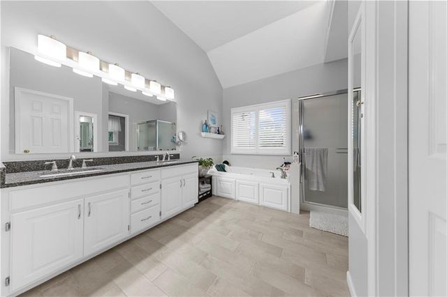 602 Ridgewood Drive, Raymore, MO 64083