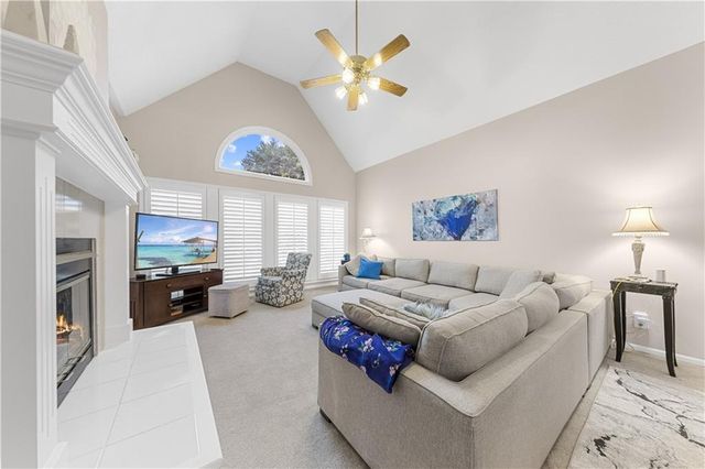 602 Ridgewood Drive, Raymore, MO 64083