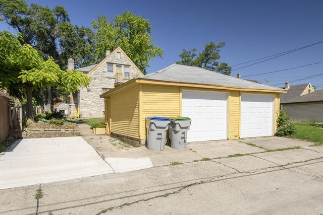 3940 N 64th STREET, Milwaukee, WI 53216