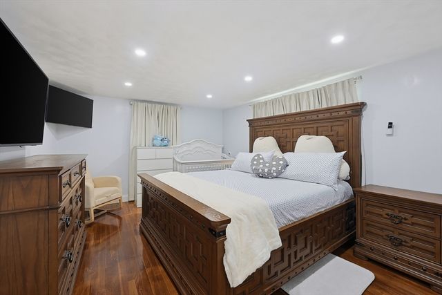 31 Hallron St, Boston, MA 02136