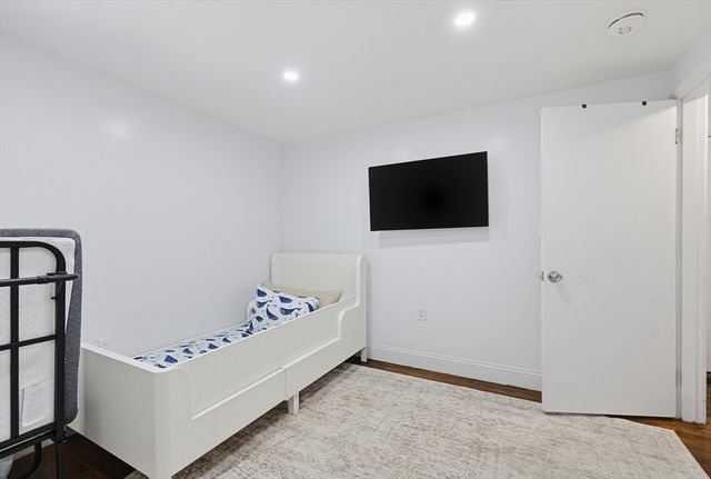 31 Hallron St, Boston, MA 02136