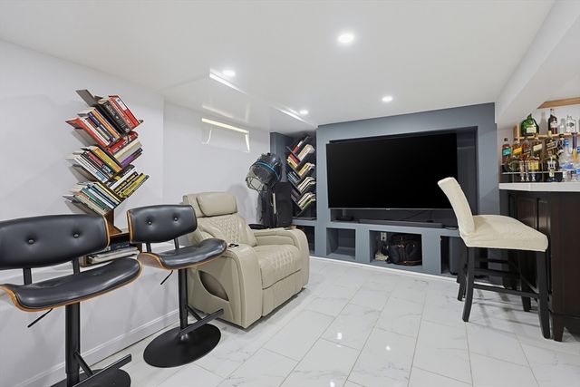 31 Hallron St, Boston, MA 02136