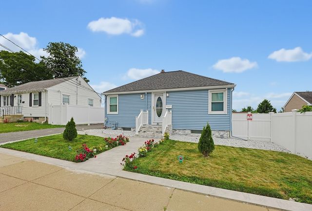 31 Hallron St, Boston, MA 02136