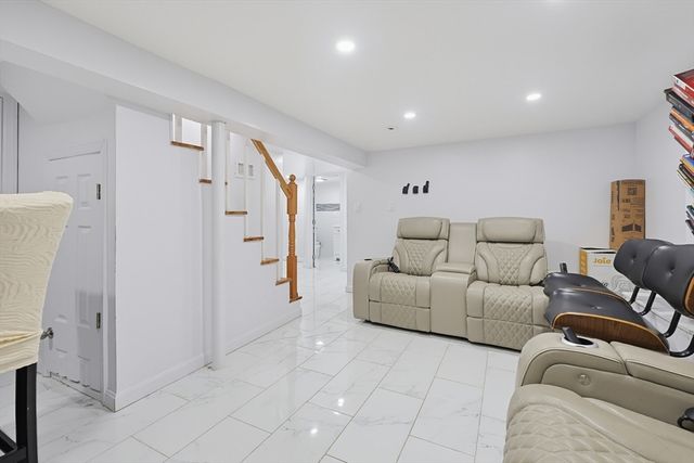 31 Hallron St, Boston, MA 02136
