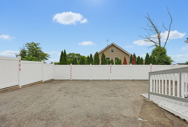 31 Hallron St, Boston, MA 02136