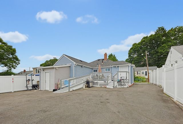 31 Hallron St, Boston, MA 02136