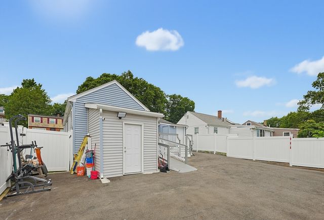 31 Hallron St, Boston, MA 02136