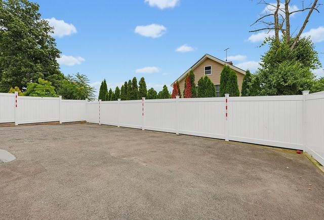 31 Hallron St, Boston, MA 02136