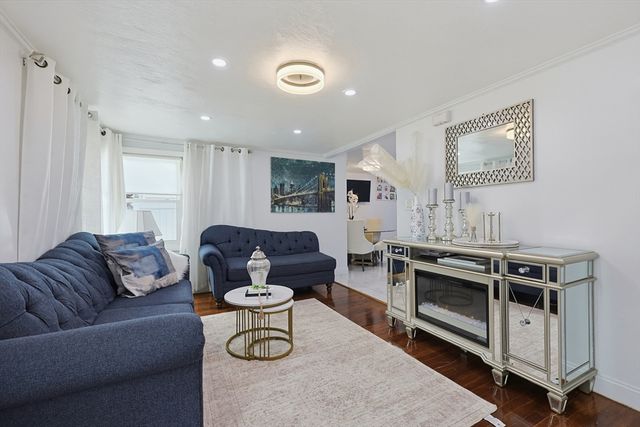 31 Hallron St, Boston, MA 02136