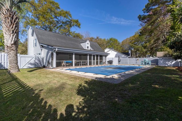 758 Mount Gilead Place Dr., Murrells Inlet, SC 29576