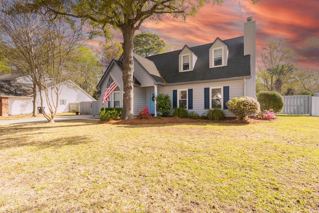 758 Mount Gilead Place Dr., Murrells Inlet, SC 29576