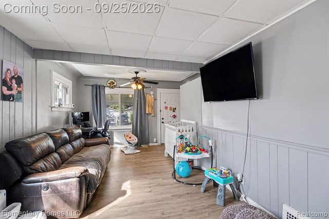 22084 Piper Avenue, Eastpointe, MI 48021