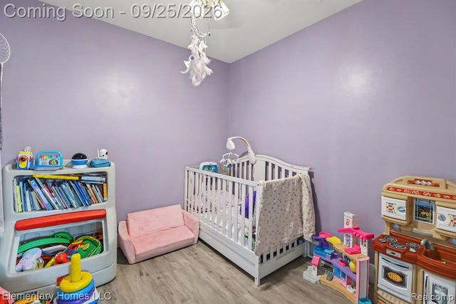 22084 Piper Avenue, Eastpointe, MI 48021