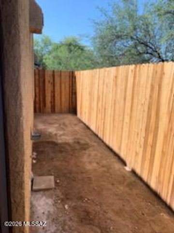1410 E Hedrick Dr Unit 2, Tucson, AZ 85719