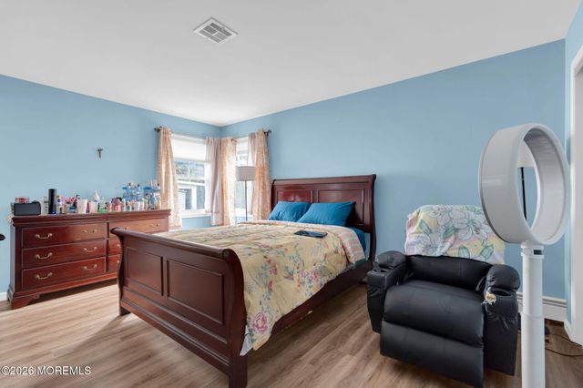 1 Speighstown Place, Toms River, NJ 08757