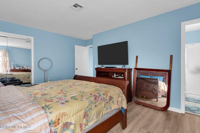 1 Speighstown Place, Toms River, NJ 08757