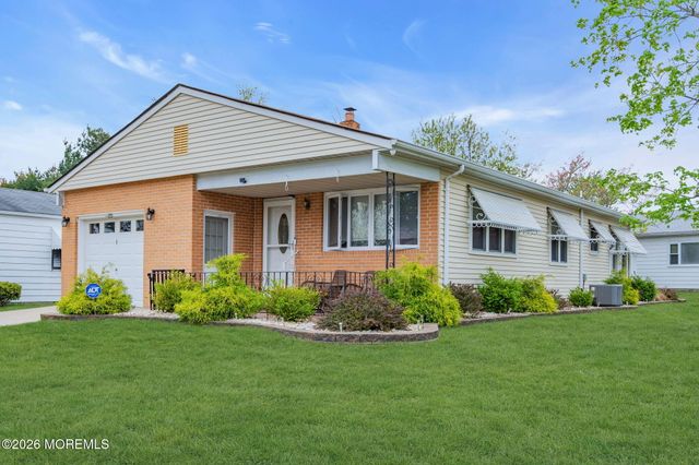 1 Speighstown Place, Toms River, NJ 08757