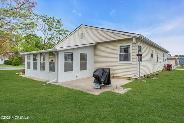 1 Speighstown Place, Toms River, NJ 08757