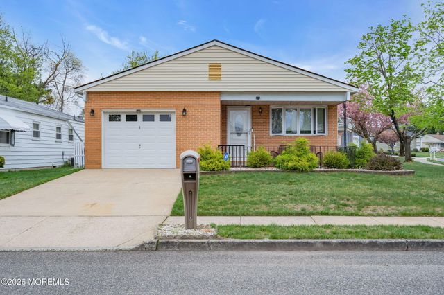 1 Speighstown Place, Toms River, NJ 08757