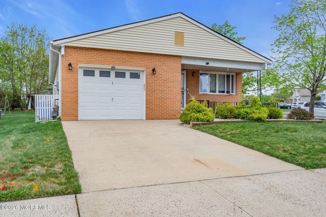 1 Speighstown Place, Toms River, NJ 08757