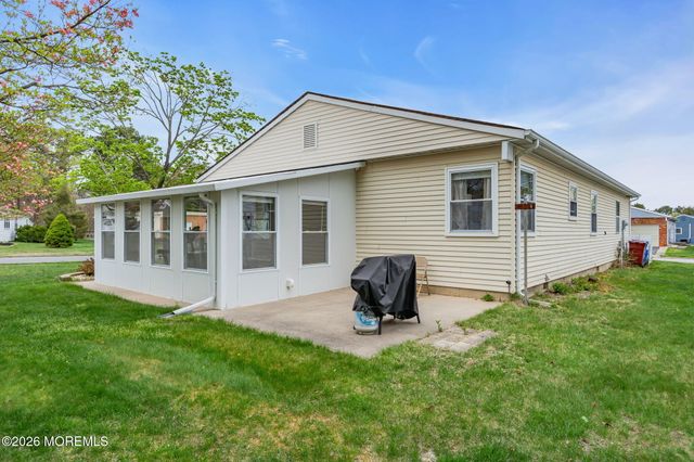 1 Speighstown Place, Toms River, NJ 08757