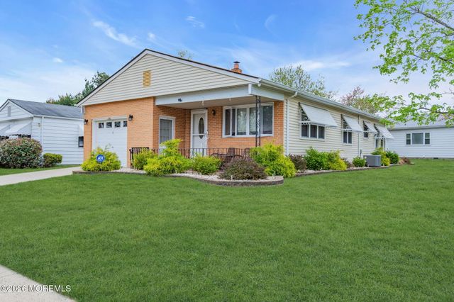 1 Speighstown Place, Toms River, NJ 08757