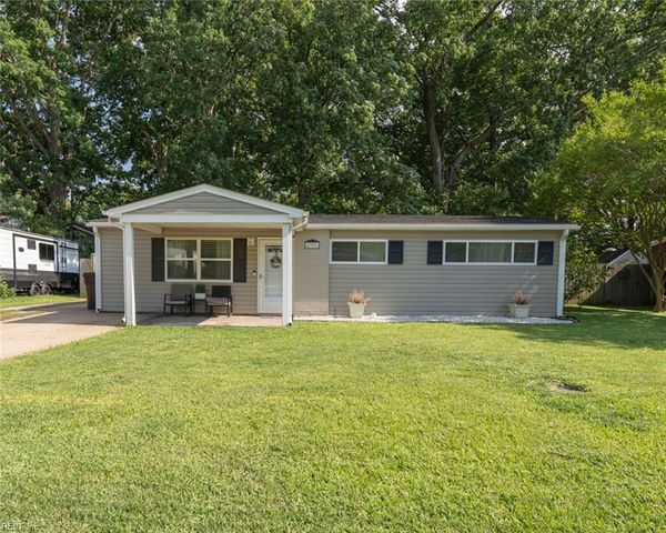 4306 Onawa LN, Chesapeake, VA 23325