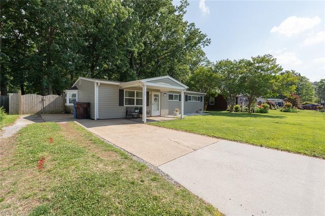4306 Onawa LN, Chesapeake, VA 23325