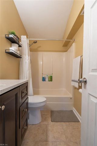 4306 Onawa LN, Chesapeake, VA 23325