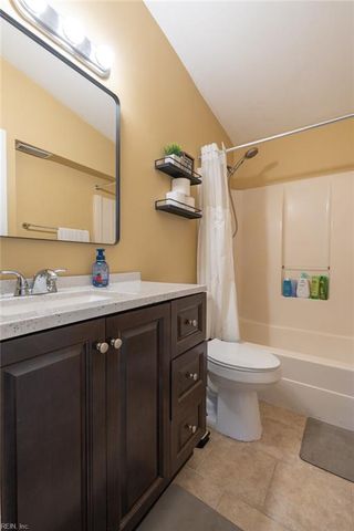 4306 Onawa LN, Chesapeake, VA 23325