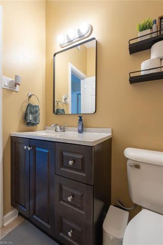 4306 Onawa LN, Chesapeake, VA 23325