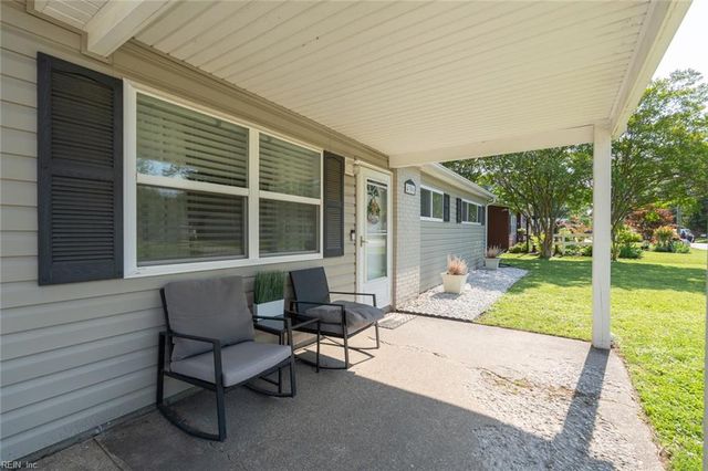 4306 Onawa LN, Chesapeake, VA 23325