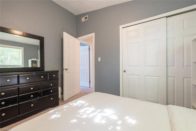 4306 Onawa LN, Chesapeake, VA 23325