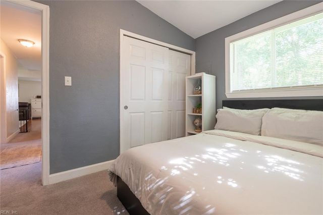 4306 Onawa LN, Chesapeake, VA 23325