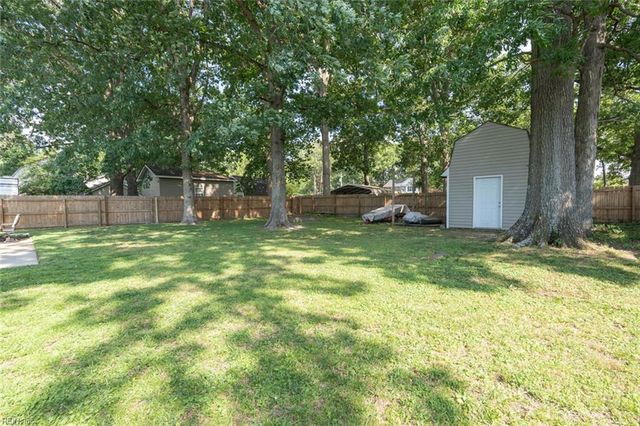 4306 Onawa LN, Chesapeake, VA 23325