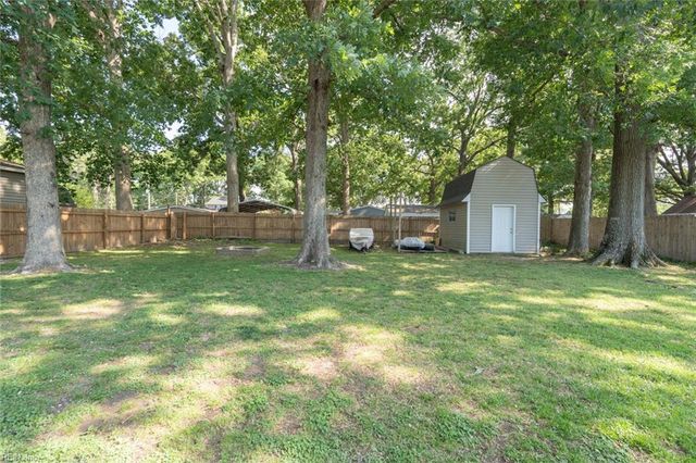 4306 Onawa LN, Chesapeake, VA 23325